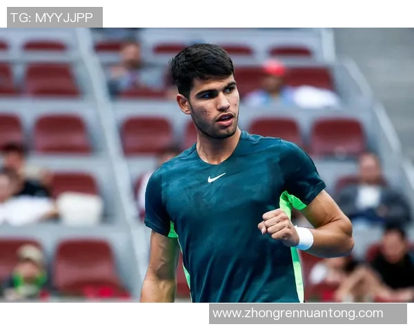 确定年终榜首！阿尔卡拉斯横扫穆塞蒂，3连胜跻身总决赛四强